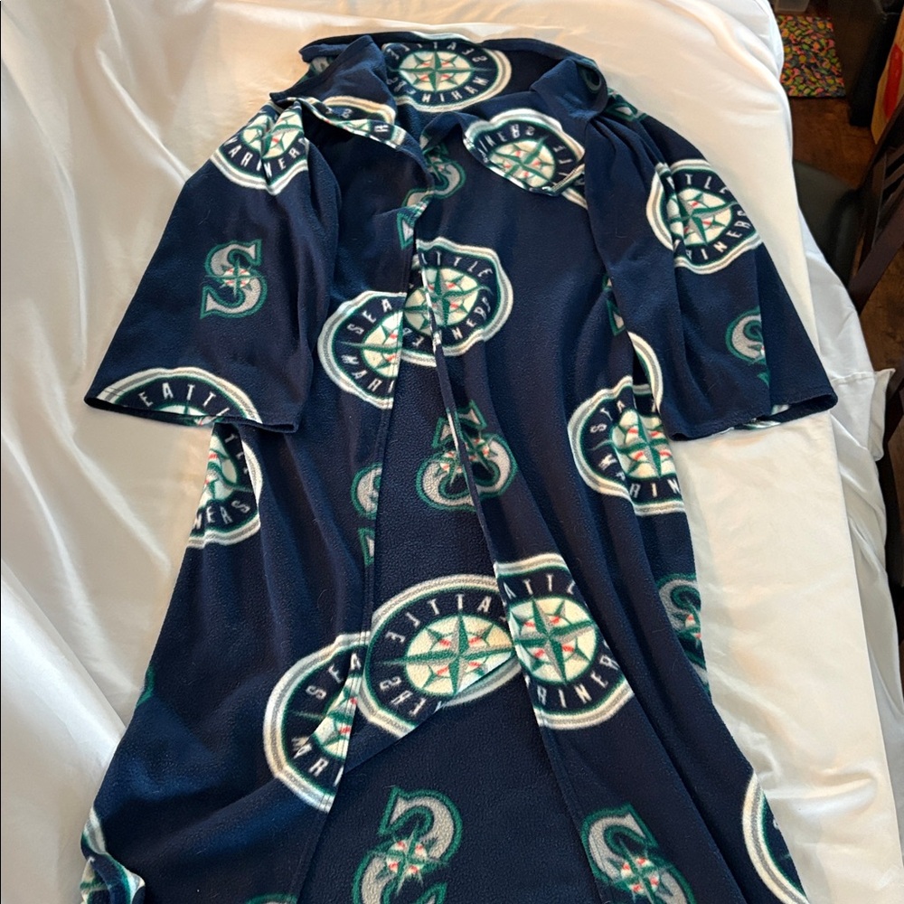 Seattle Mariners Fleece Robe/Blanket - Picture 4 of 7